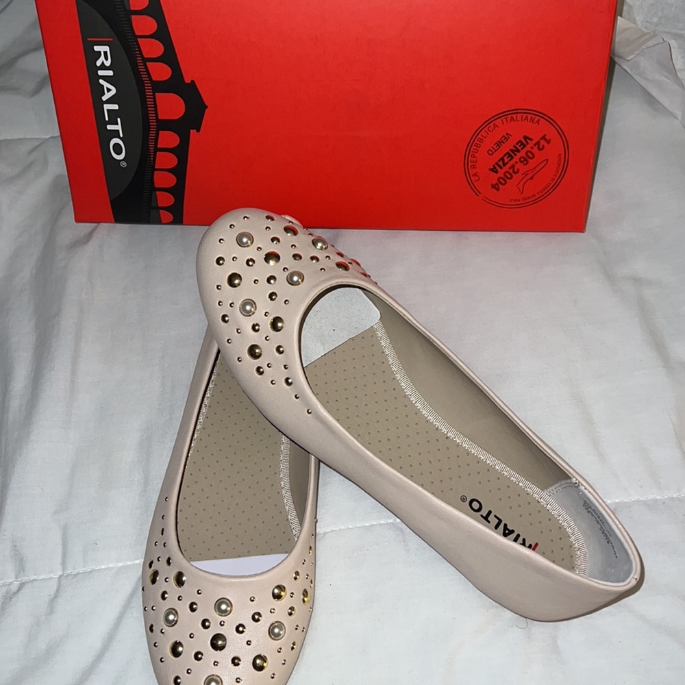 Brand New in Box Size 9M Bone Ballerina Flats with Pearl/Gold Embellishments